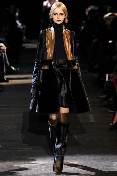 Look 9